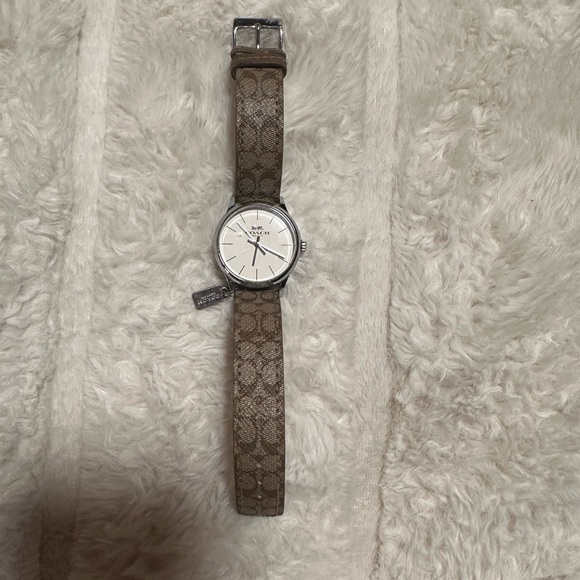 Coach watch - Picture 2 of 2